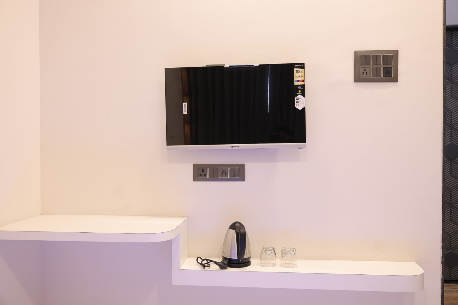 Hotel Manju Executive Standard Room