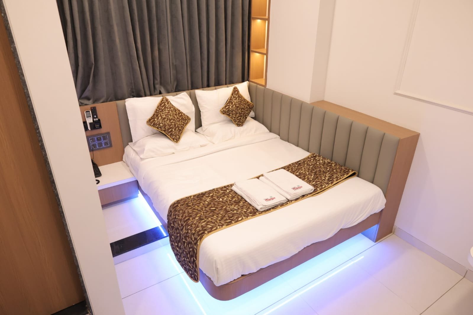 Hotel Manju Executive Standard Room